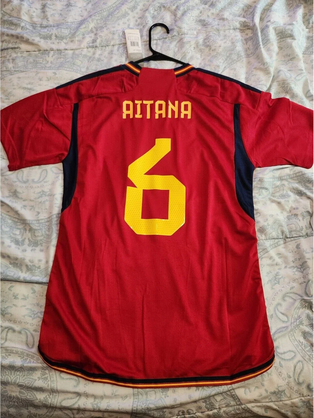 Spain 2022/2023 Aitana Bonmati Home Soccer Jersey Size M